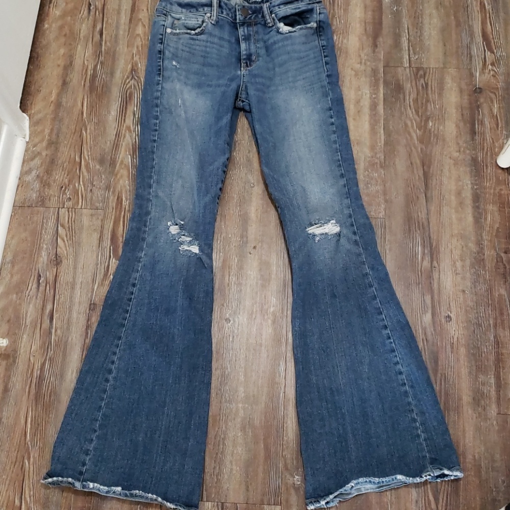 NWOT AE Distressed '77 High Rise (4R)